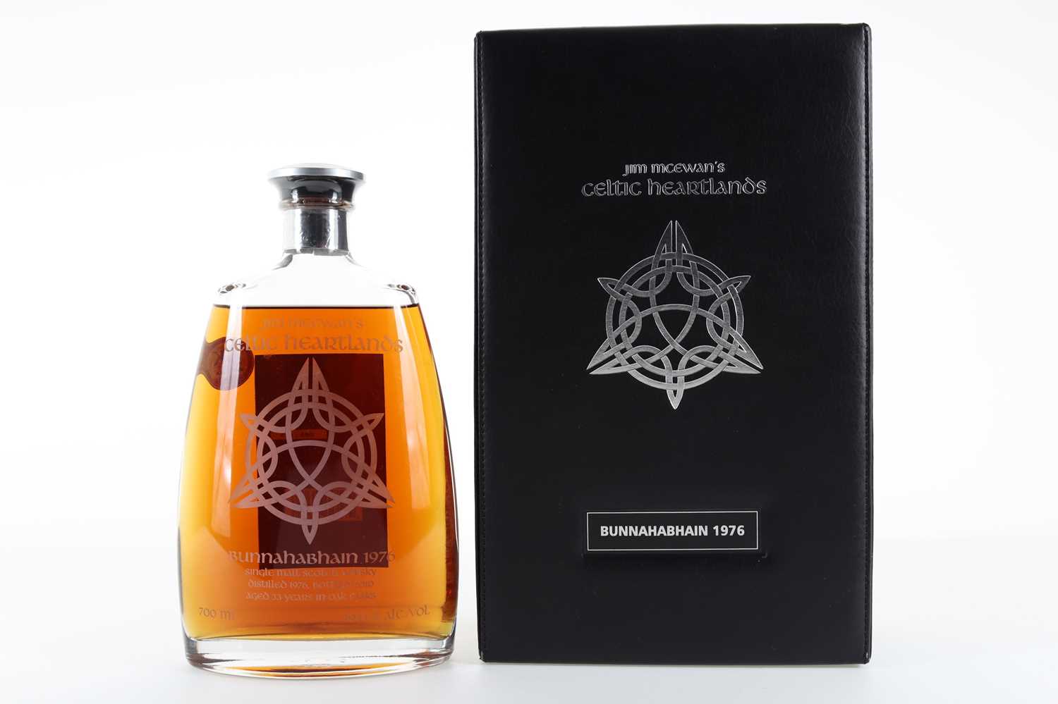 Lot 259 - BUNNAHABHAIN 1976 33 YEAR OLD JIM MCEWAN'S CELTIC HEARTLANDS