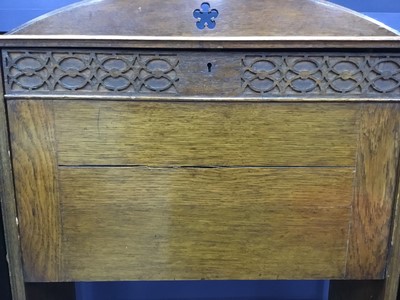 Lot 550 - OAK WRITING BUREAU