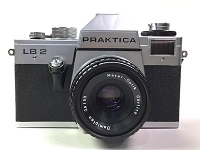 Lot 584 - GROUP OF CAMERAS
