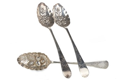 Lot 795 - PAIR OF GEORGE III SILVER FRUIT SERVING SPOONS