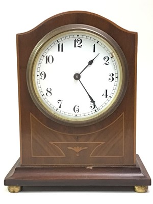 Lot 705 - EDWARDIAN MAHOGANY CASED MANTEL CLOCK