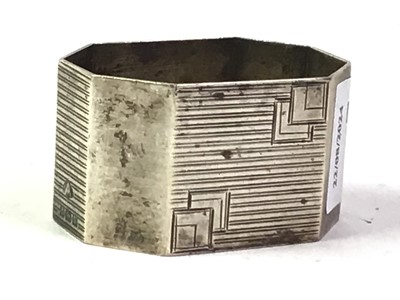 Lot 686 - GROUP OF SILVER ITEMS