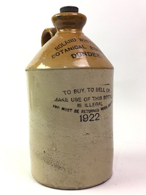 Lot 682 - ROLAND WHITELEY, DUNDEE FLAGON