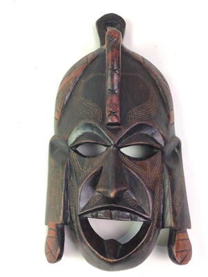 Lot 648 - GROUP OF AFRICAN WOODEN ITEMS