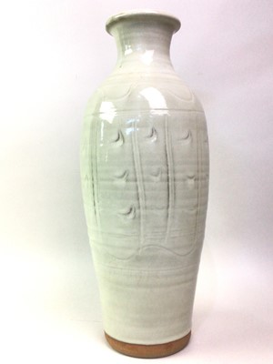 Lot 489 - COLLECTION OF CONTEMPORARY STUDIO POTTERY