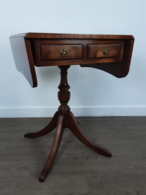 Lot 754 - PAIR OF REPRODUCTION MAHOGANY SOFA TABLES