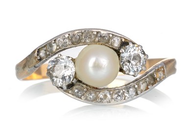 Lot 405 - PEARL AND DIAMOND RING