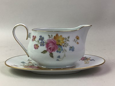 Lot 514 - NORITAKE IRELAND DINNER SERVICE