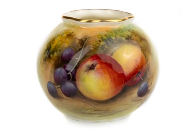 Lot 1597 - THOMAS LOCKYER FOR ROYAL WORCESTER, OVOID VASE