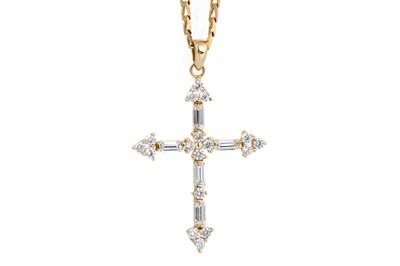 Lot 413 - CUBIC ZIRCONIA CROSS PENDANT