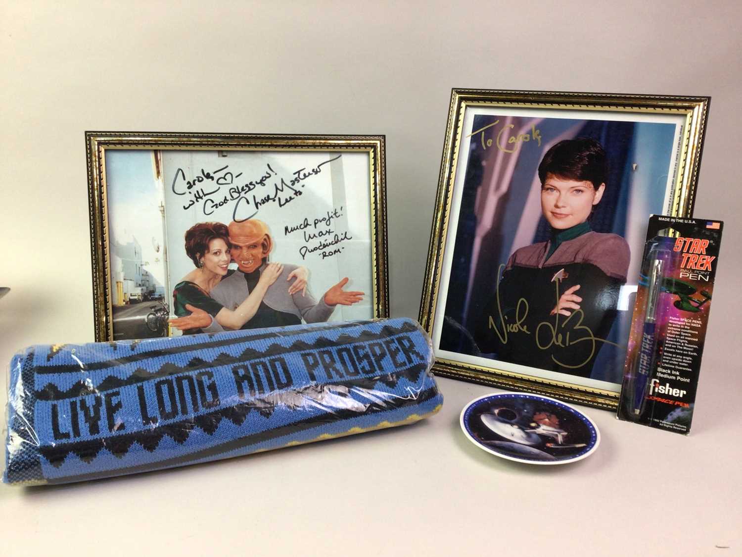 Lot 62 - GROUP OF STAR TREK ITEMS