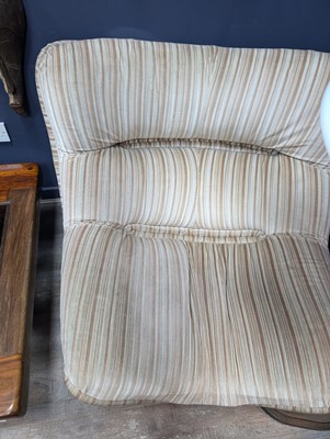 Lot 464 - GEOFFREY HARCOURT FOR ARTIFORT, PAIR OF 975 SWIVEL LOUNGE CHAIRS