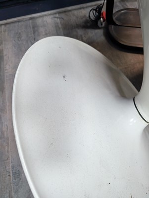 Lot 464 - GEOFFREY HARCOURT FOR ARTIFORT, PAIR OF 975 SWIVEL LOUNGE CHAIRS