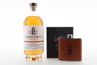 Lot 5 - LINDORES ABBEY MCDXCIV WITH HIP-FLASK