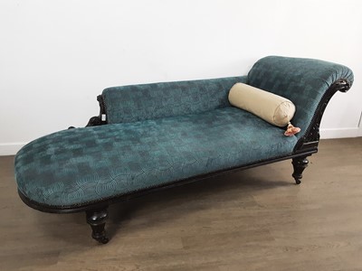 Lot 301 - CHAISE LOUNGE