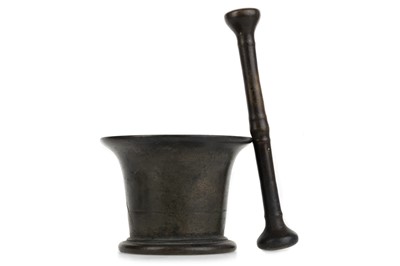 Lot 1403 - BRONZE MORTAR AND PESTLE