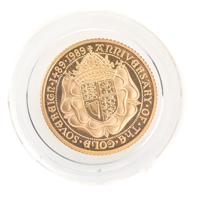 Lot 11 - ELIZABETH II GOLD COMMEMORATIVE HALF SOVEREIGN