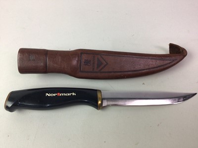 Lot 380 - NORMARK SKINNING KNIFE