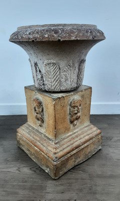 Lot 483 - GARDEN URN