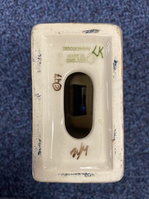 Lot 1411 - MOORCROFT POTTERY PUFFIN PATTERN MANTEL CLOCK