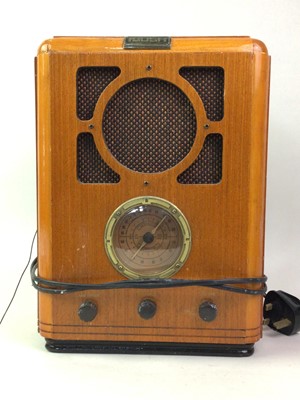 Lot 572 - VINTAGE STYLE BUSH RADIO