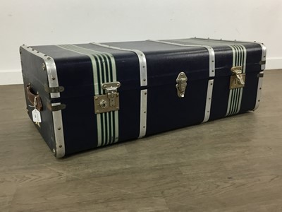 Lot 440 - VINTAGE TRAVEL TRUNK