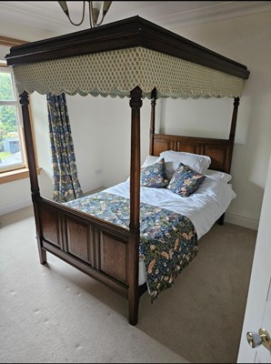 Lot 441 - OAK FOUR POSTER BED