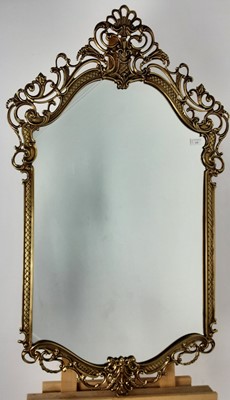 Lot 628 - WALL MIRROR