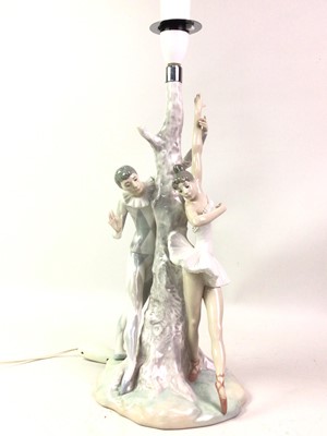 Lot 448 - LLADRO FIGURAL TABLE LAMP