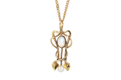 Lot 426 - MOONSTONE AND PEARL PENDANT