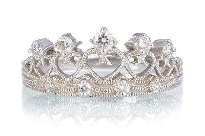 Lot 471 - DIAMOND TIARA RING