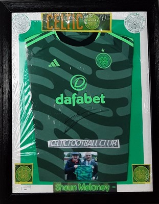 Lot 801 - SHAUN MALONEY, SIGNED CELTIC SHIRT