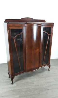 Lot 737 - MAHOGANY DISPLAY CABINET