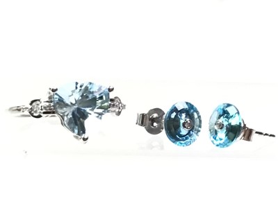 Lot 3 - TOPAZ RING AND A PAIR OF EARRINGS