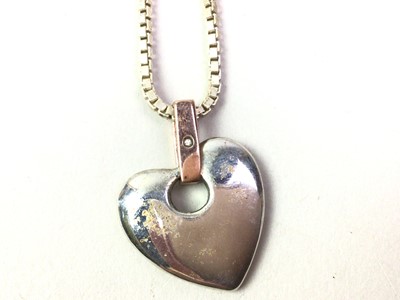 Lot 5 - CLOGAU SILVER HEART PENDANT