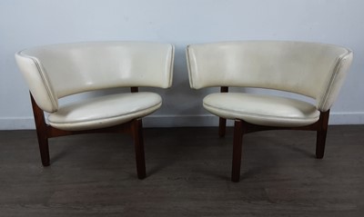 Lot 484 - SVEN ELLEKAER FOR CHRISTIAN LINNEBERG, PAIR OF LOUNGE CHAIRS