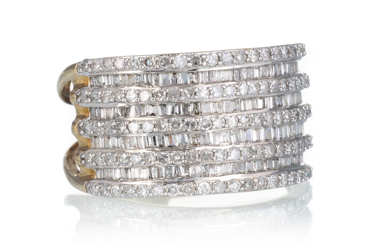 Lot 446 - DIAMOND BAND