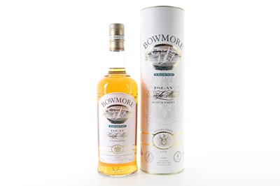 Lot 69 - BOWMORE LEGEND