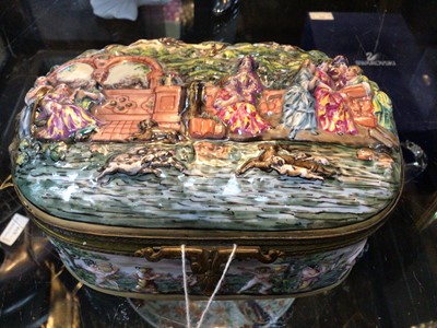 Lot 99 - CAPO DI MONTE PORCELAIN TRINKET BOX