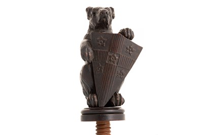 Lot 1594 - BLACK FOREST CARVED BEAR FIGURAL FINIAL