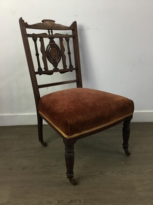 Lot 252 - EDWARDIAN ROSEWOOD INLAID PARLOUR CHAIR