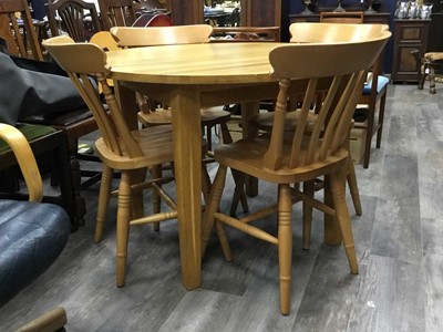 Lot 258 - CONTEMPORARY DINING TABLE AND FOUR CHAIRS