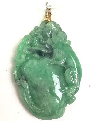 Lot 326 - CHINESE NEPHRITE JADE PENDANT