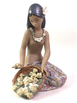 Lot 398 - LLADRO FIGURE