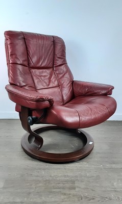 Lot 353 - PAIR OF EKORNESS STRESSLESS LEATHER RECLINING CHAIRS