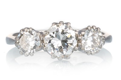 Lot 508 - DIAMOND THREE STONE RING