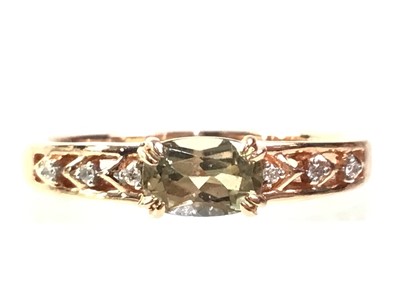 Lot 452 - DIAMOND AND ZULTANITE DRESS RING