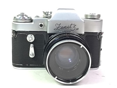 Lot 553 - GROUP OF VINTAGE CAMERAS