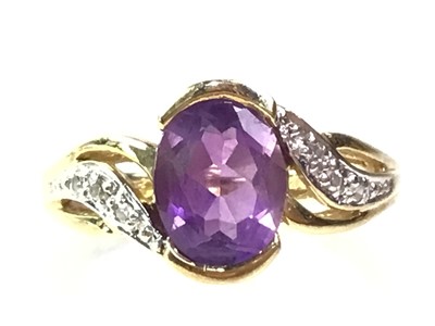 Lot 615 - AMETHYST AND DIAMOND RING