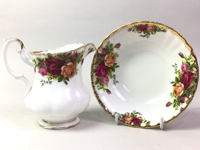 Lot 680 - GROUP OF ROYAL ALBERT OLD COUNTRY ROSES WARE